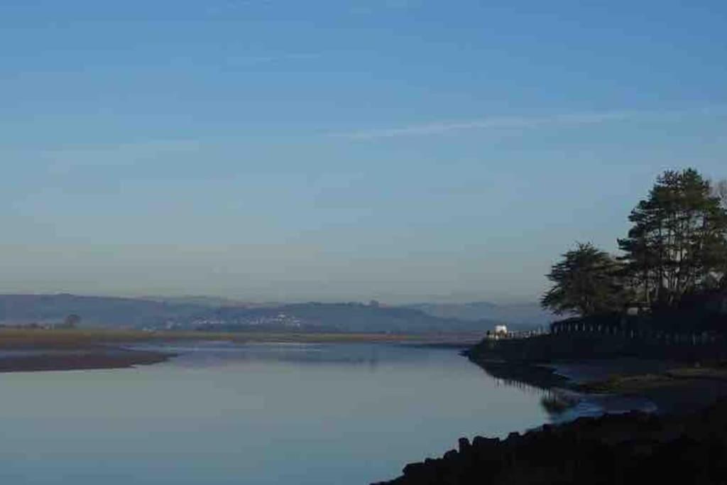 Watersedge Retreat, Views, Sunsets, Dogs Welcome Sandside  Экстерьер фото